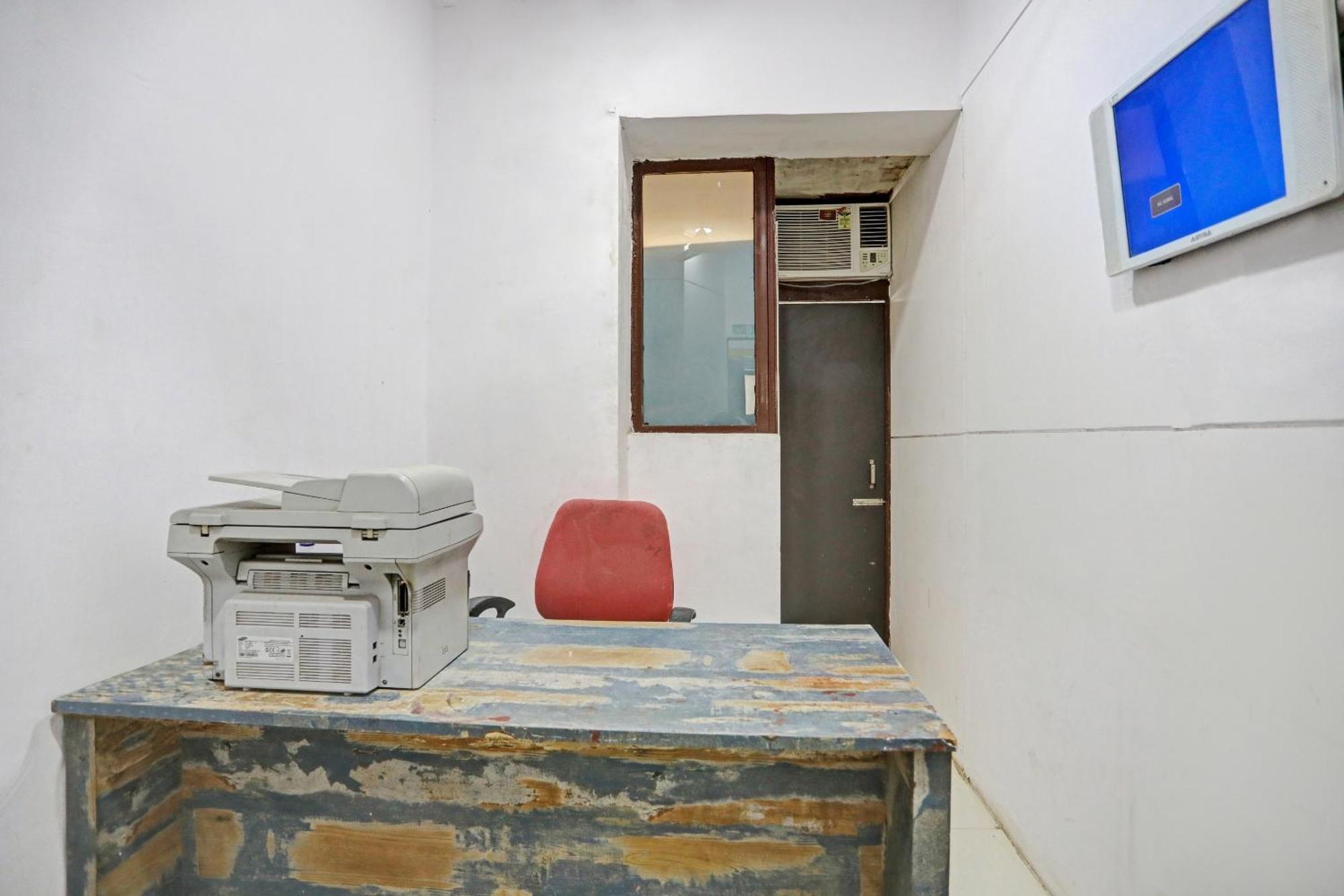 Hotel O North Campus New Delhi Eksteriør bilde